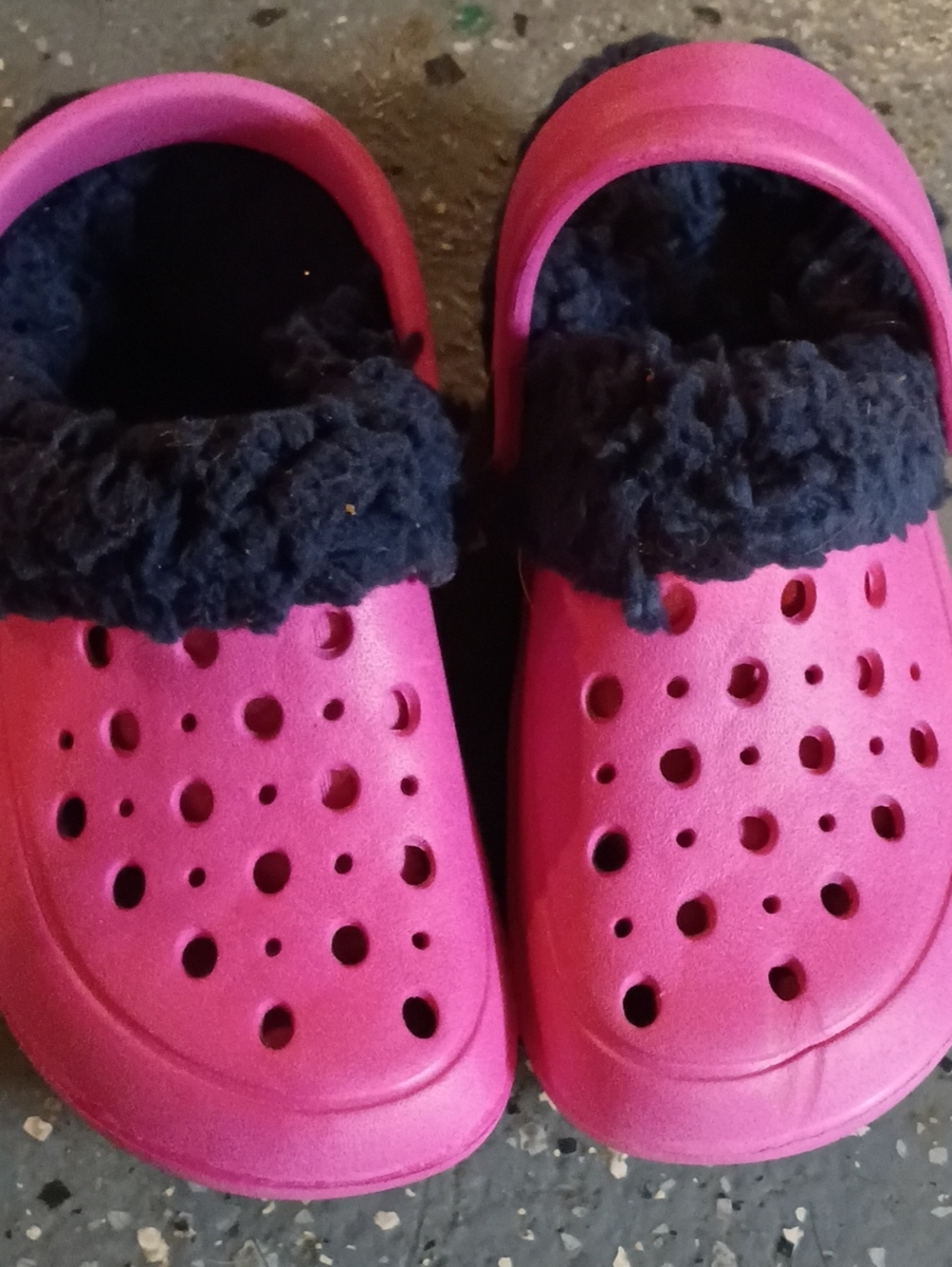 Kids Pink Fleece-Lined Slip-On Clogs